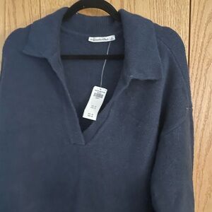 Abercrombie & Fitch Deep Blue V-Neck Sweater